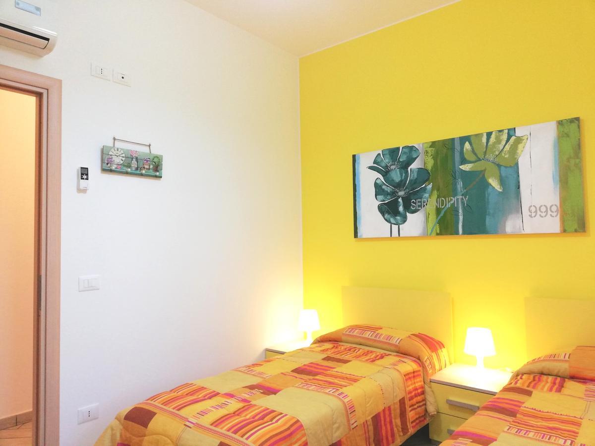 Capo D'Orlando Apartments מראה חיצוני תמונה