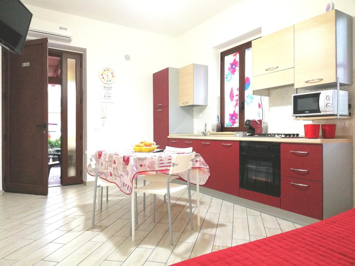 Capo D'Orlando Apartments מראה חיצוני תמונה