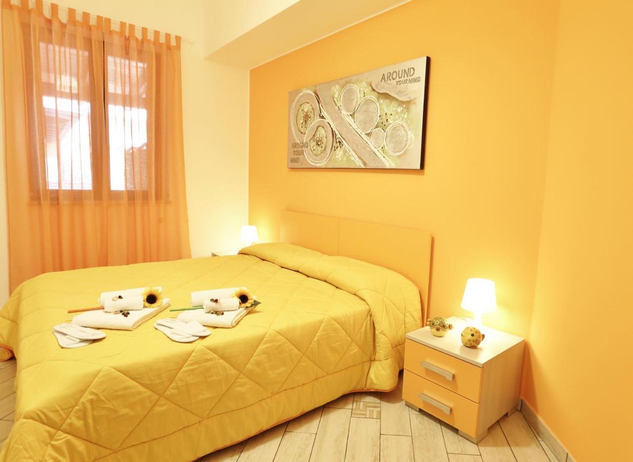 Capo D'Orlando Apartments מראה חיצוני תמונה